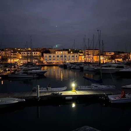 Valeria San Vincenzo Apartment ภายนอก รูปภาพ